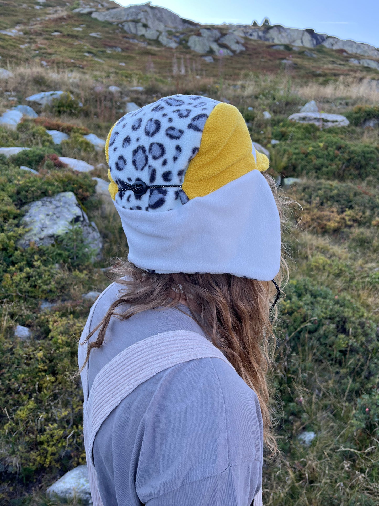 casquette jaune x grise x leo