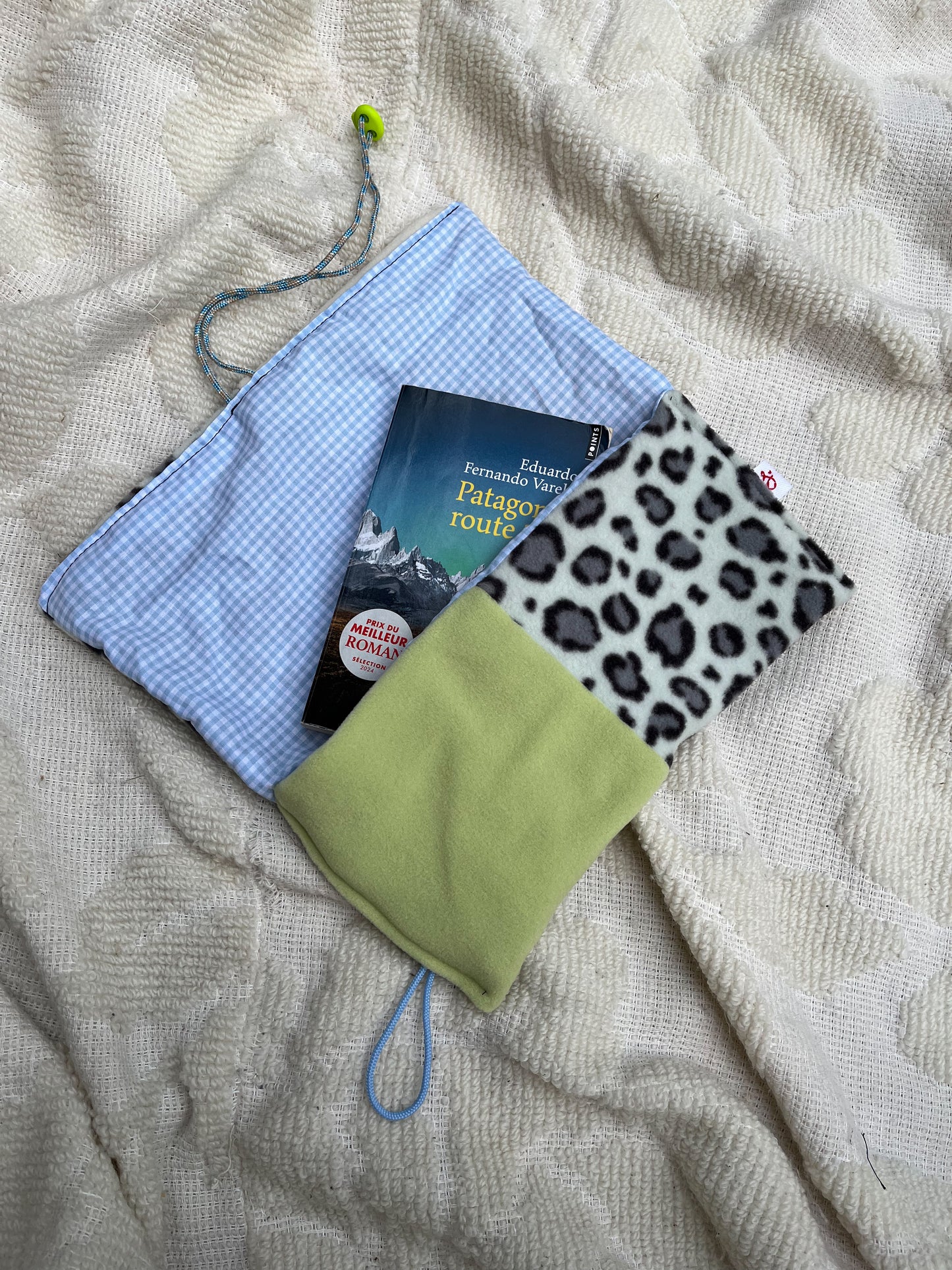 Pochette de baroudage verte x leopard